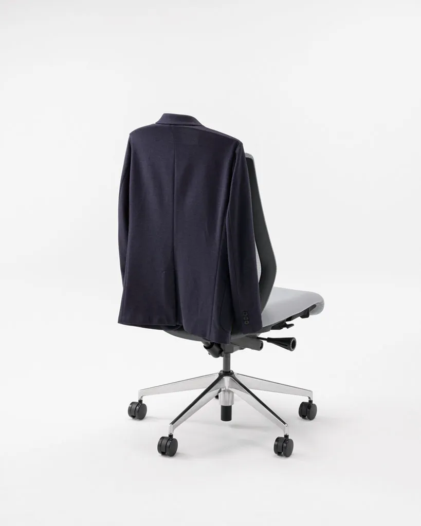 UCHIDA SELLEZZA CHAIR